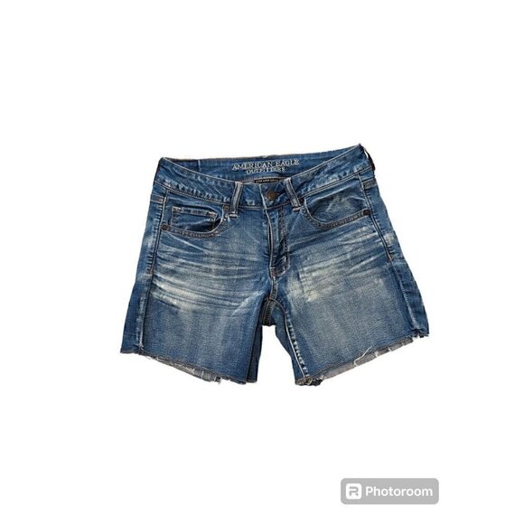American Eagle high rise super stretch Jean Shorts size 6 - Picture 1 of 6